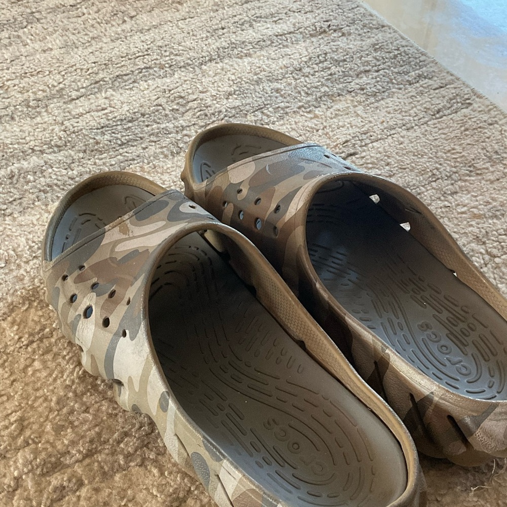 CROCS Camouflage Slide Sandals